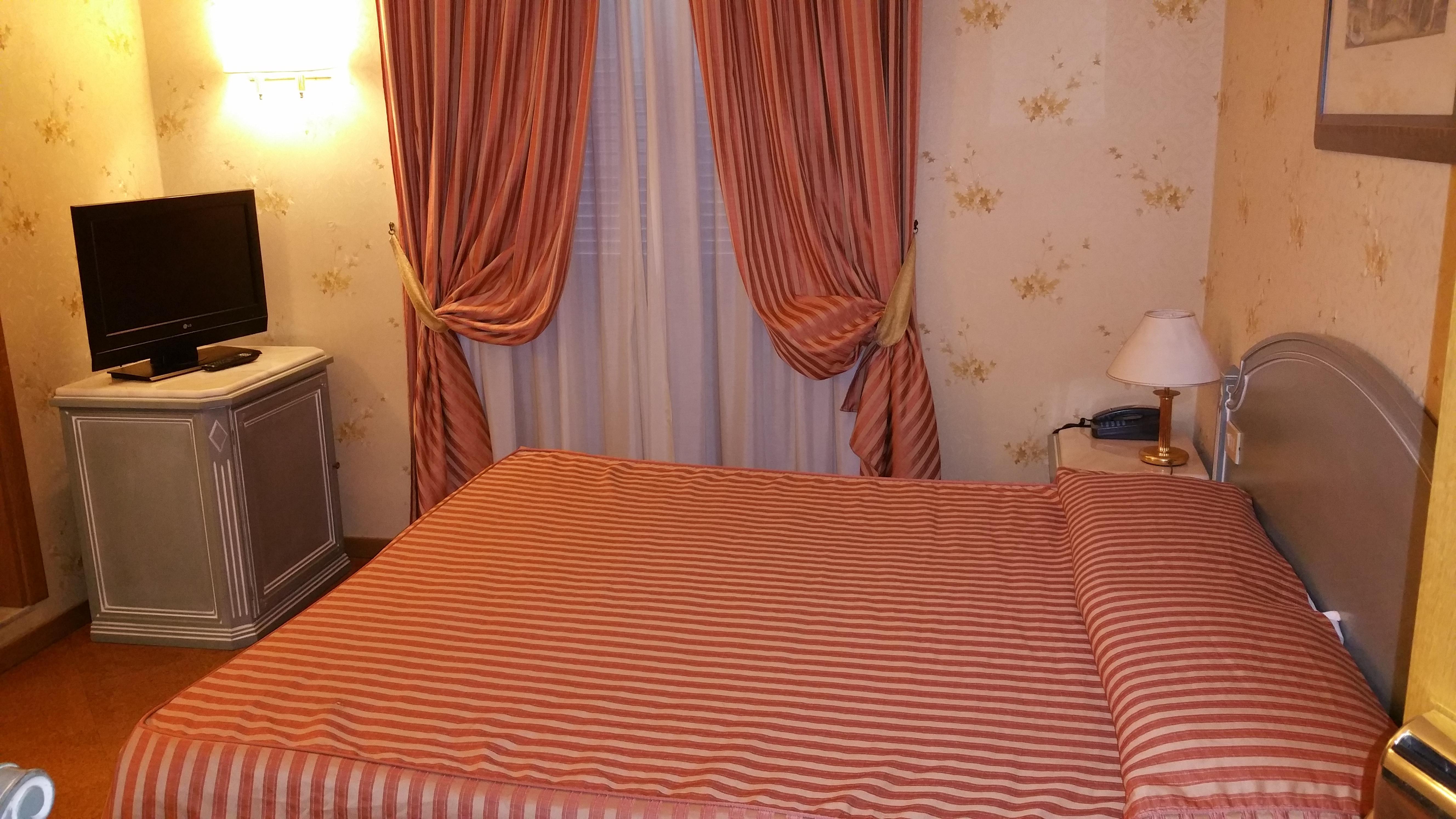 Hotel Giorgi Рим Экстерьер фото