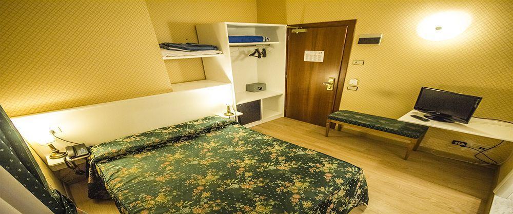 Hotel Giorgi Рим Экстерьер фото