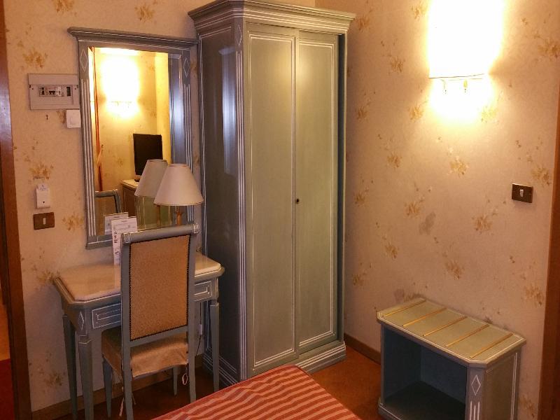 Hotel Giorgi Рим Экстерьер фото